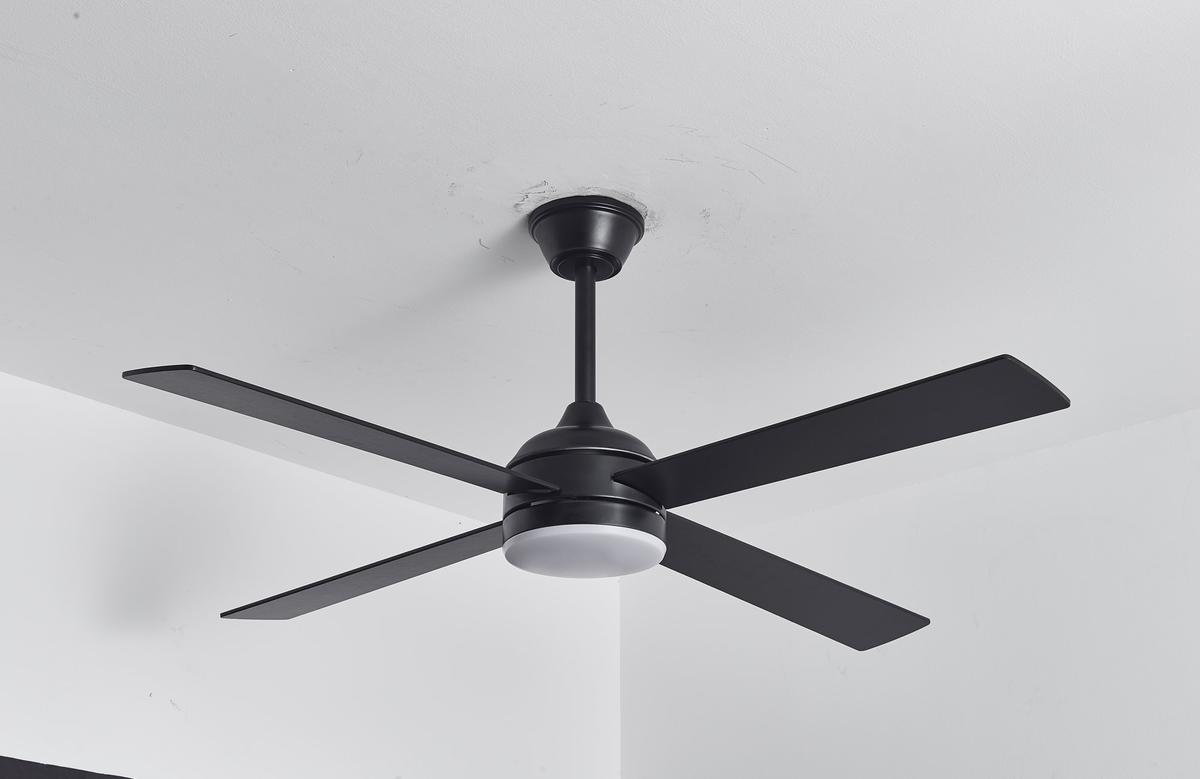 Ventilador De Techo Negro Telefunken VDT-CFWB001BK
